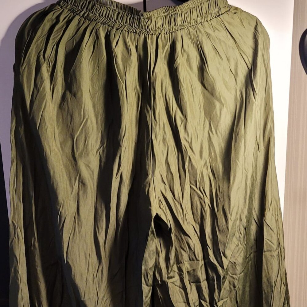 Loose Stretchable Pants - Picture 8 of 8